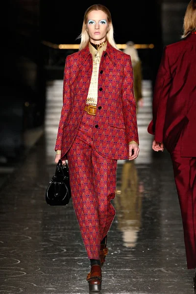 Look 5